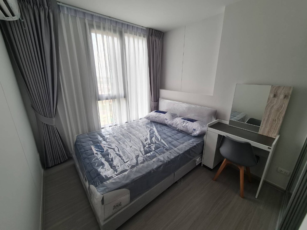 For RentCondoBang kae, Phetkasem : 👑 The Parkland Phetkasem 56 👑 Beautiful room for rent, size 30.2 sq m., 12th floor, very beautiful view. There is a washing machine. Ready to move in now.