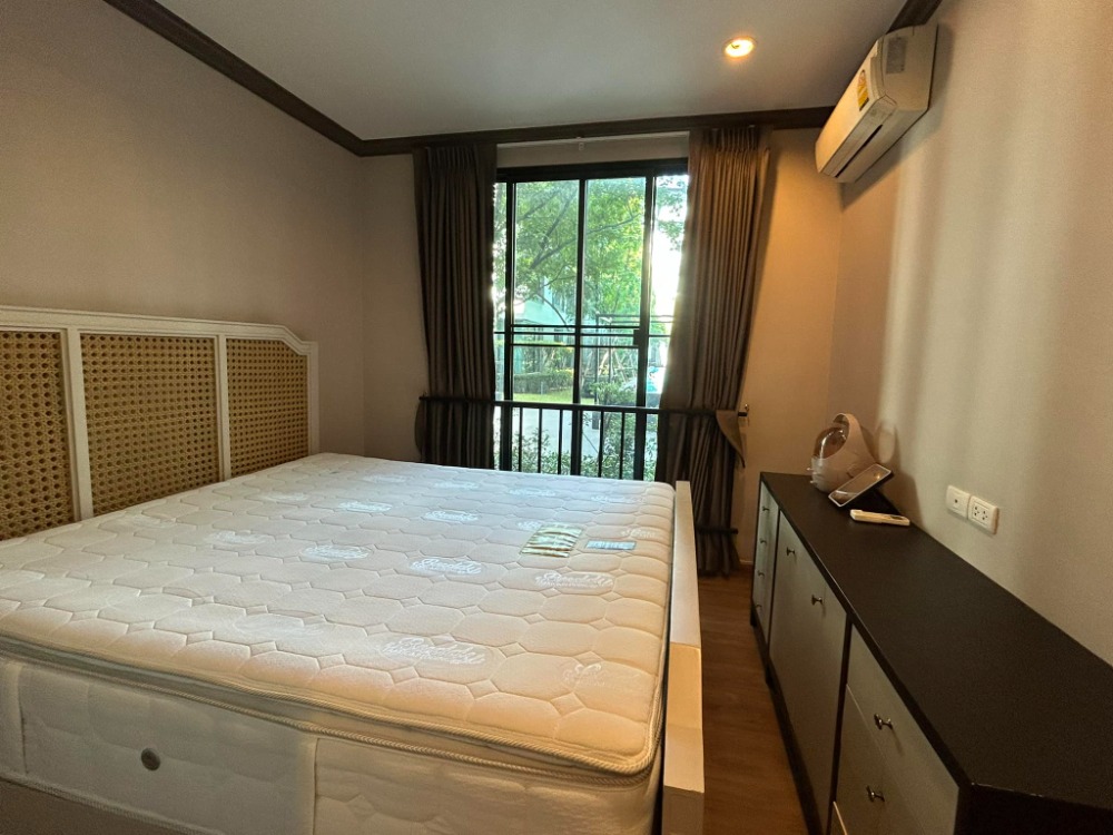 For RentCondoSiam Paragon ,Chulalongkorn,Samyan : The Reserve Kasemsan 3【𝐑𝐄𝐍𝐓】🔥Classic style room, 2 bedrooms, wide space, has a bathtub! Near BTS National stadium Ready to move in 🔥 Contact Line ID: @hacondo