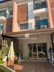 For RentTownhouseOnnut, Udomsuk : 3-story townhome with furniture, good location for rent in On Nut-Sukhumvit area, near People Park Community Mall, only 2.2 km.