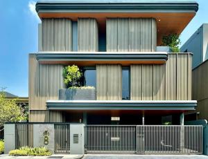 ขายบ้านพระราม 9 เพชรบุรีตัดใหม่ RCA : BY0800346  (ขาย) บ้านหรูพร้อมอยู่‼️ โครงการ BuGaan Rama 9-Meng Jai |ตกแต่งสวย พร้อมสิ่งอำนวยความสะดวกครบครัน 👍👏