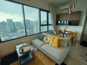 ให้เช่าคอนโดเกษตรศาสตร์ รัชโยธิน : For Rent 2 bedrooms KnightsBridge Prime Ratchayothin Condo High floor Corner unit Near MRT Phahon Yothin Fully furnished Ready to move in