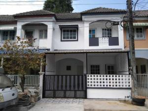 For SaleTownhousePathum Thani,Rangsit, Thammasat : PT6 House for sale Narumon Villa 3, Khlong 9, Thanyaburi