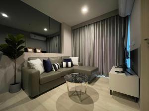 For RentCondoWitthayu, Chidlom, Langsuan, Ploenchit : Life one wireless condo 2 bedrooms for rent