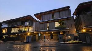 For SaleHouseRama9, Petchburi, RCA : Ultra luxury house for sale excellent location in Rama 9 BuGaan