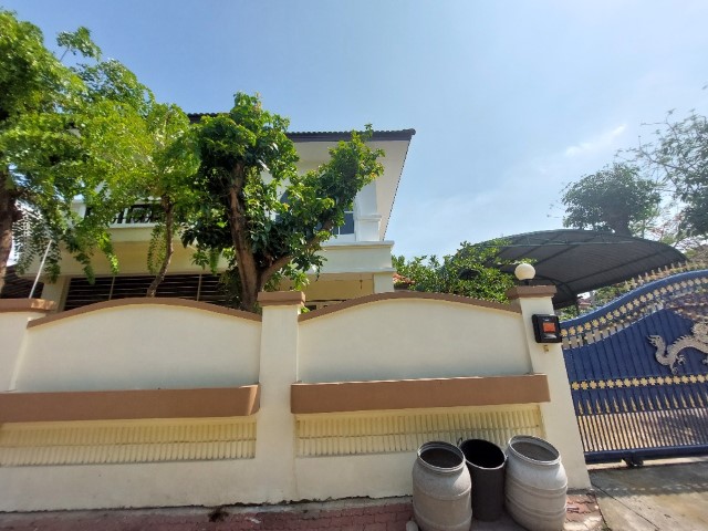 For RentHouseNawamin, Ramindra : For rent, 2-storey detached house (corner house), 98 sq m., located at Ramintra 109. Near Fashion Island