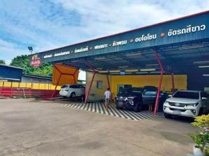 For LeaseholdRetailSamut Prakan,Samrong : Car care for rent, next to Phraeksa Road, empty, PTT, no flooding, ready to teach work until it is.