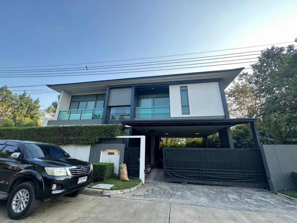 ให้เช่าบ้านพัฒนาการ ศรีนครินทร์ : For Rent House 146 Sq.w 300 Sq.m 3 Bedroom 3 Bathroom 2 Parking   Ready to move in