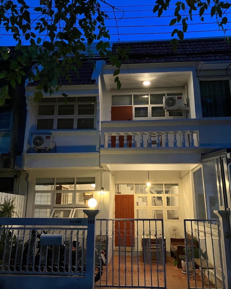 For RentTownhouseKasetsart, Ratchayothin : Townhome ready to move in!! for rent, Ladpao-Wanghin