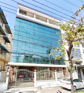For RentShophouseRama3 (Riverside),Satupadit : H0307😊 For RENT Commercial building for rent, Commercial Building 6 floors,🚪2 bedrooms 🏢Rama 3🔔House area: 37.00 sq w.🔔Usable area: 530.00 sq m.💲Rent: 120,000฿📞O99-5919653,O65 -9423251✅LineID:@sureresidence