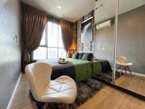 For RentCondoSriracha Laem Chabang Ban Bueng : Notting Hill Condo, Laem Chabang-Sriracha, 30th floor, very beautiful view, size 28 sq m.