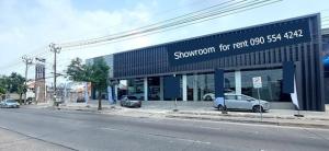 For RentShowroomRama5, Ratchapruek, Bangkruai : For rent-lease-sell A standard showroom with a brand new service center has just opened. (Currently still providing normal service) can resume business immediately. Nonthaburi Municipality