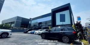For RentShowroomRama5, Ratchapruek, Bangkruai : For rent-lease 2-story showroom with car service center. There is an elevator to lift cars up to show on the 2nd floor. Prominent location next to Ratchaphruek-Nakhon In Road, near The Walk, Home Pro.Central Westville Ratchaphruek.