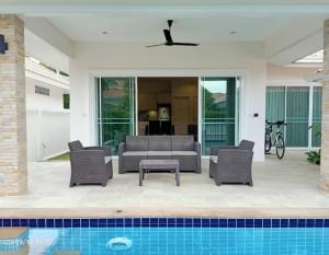 For RentHouseHuahin, Prachuap Khiri Khan, Pran Buri : House for rent in Hua Hin, 10 minutes from the beach, next to Palm Hills golf course.