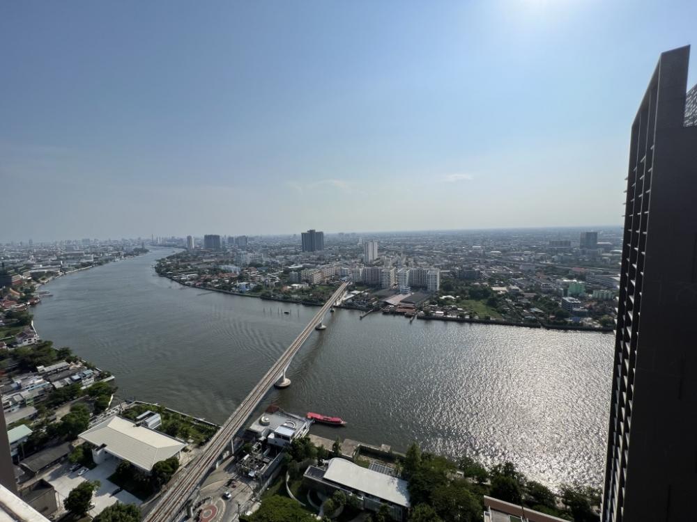 For RentCondoBang Sue, Wong Sawang, Tao Pun : For rent Fantastic River view , facing river view both living room and bed room .46 sqm(closed MRT Bangpo ( BL09) and Boat pier )