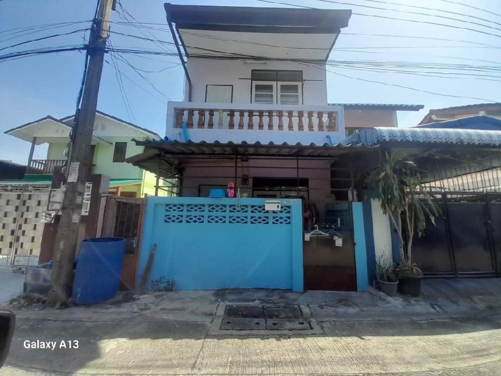 For SaleTownhouseBang kae, Phetkasem : Self-built house for sale, Soi Wat Phrao Tia, very cheap, can be used as a dormitory.