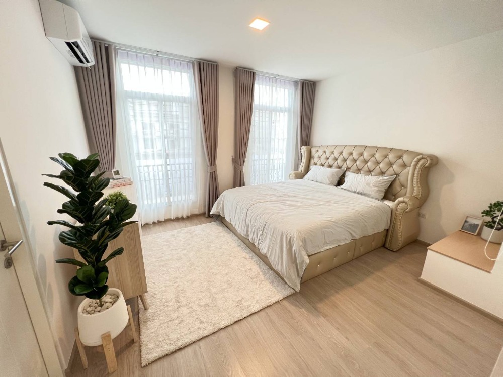 For RentTownhouseBangna, Bearing, Lasalle : 🔴35,000฿🔴 Townhome Indy 2 Bangna-Ramkhamhaeng 2 ✅ Beautiful house, good location, near department stores. Happy to serve you 🙏✍️If interested, contact via Line. Responses very quickly @bbcondo88​ ✍️Property code​ 674-0315