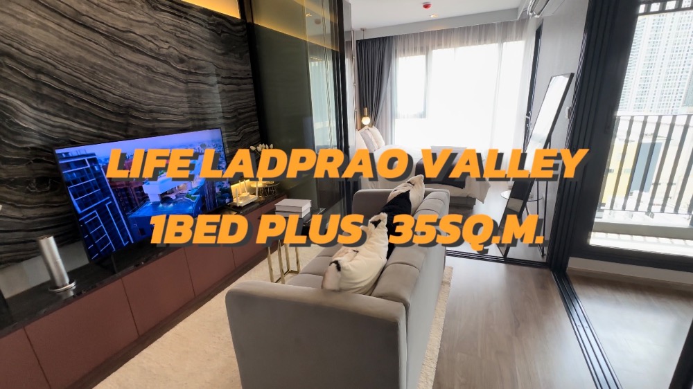 For SaleCondoLadprao, Central Ladprao : Life Valley 35sq.m. 1Bed+ (Plus) Furnished FreeAll Appointment for viewing 092-545-6151 (Tim)
