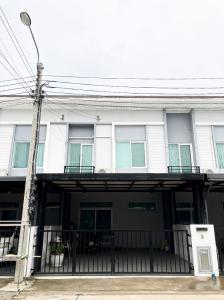 For RentTownhouseVipawadee, Don Mueang, Lak Si : Townhome for rent CASA Don Mueang, 2-story townhome with complete amenities. Good location near Si Rat Expressway. Near Don Mueang Airport