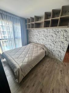 For RentCondoBangna, Bearing, Lasalle : FOR RENT>> Aspen Condo Lasalle>> Beautiful room decorated with built-in furniture, 4th floor, pool view, opposite Sikarin Hospital, near MRT Sri Lasalle #LV-MO211