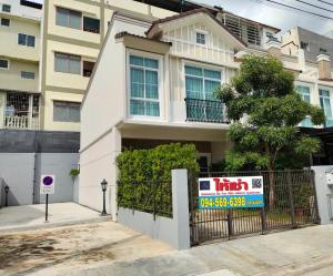 For RentTownhouseBangna, Bearing, Lasalle : Corner townhome for rent in Indy Bangna-Ramkhamhaeng 2 with furniture‼️