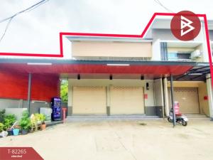 For SaleShophouseKorat Nakhon Ratchasima : Commercial building for sale, 3 floors, area 59.6 square meters, Marerng, Nakhon Ratchasima.