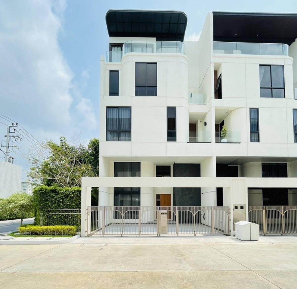 For SaleTownhouseRama3 (Riverside),Satupadit : 🔥 Rare item 🔥“ DEMI Sathu 49 “ (Demi Sathu 49) corner house, has garden area next to the house, near Kings College International School Bangkok, luxury townhome, 3 and a half floors, luxury house, decorated and ready to move in #hot DEMI8 style with Panor