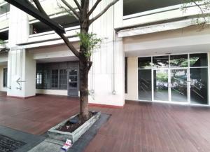 For RentShophouseSiam Paragon ,Chulalongkorn,Samyan : LTH10184– Commercial FOR RENT in Athenee Residence size 165 Sq.m. Near BTS Ploenchit Station ONLY 330K/Month