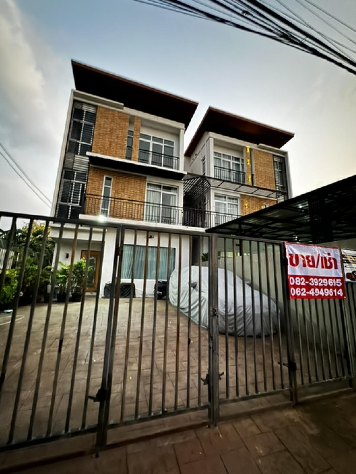 For SaleHouseKorat Nakhon Ratchasima : House for sale with land, 36 sq m, Sueb Siri Road, near Motorway-Korat, Save One Market, Nakhon Ratchasima.