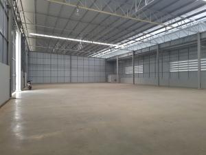 For RentWarehouseLadkrabang, Suwannaphum Airport : BS1334 Warehouse for rent, usable area 2,000 sq m. (can be rented out) Soi Phatthana Chonburi 3, Lat Krabang area. Near the motorway