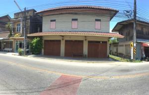 ขายบ้านนครศรีธรรมราช : ขาย บ้าน 2 ชั้น ทรงโบราณ ร่วมสมัย 102.7 ตารางวา 4 ห้องนอน 2 ห้องน้ำ ตำบล กำโลน อำเภอ ลานสกา จ.นครศรีธรรมราช ทางไป หมู่บ้านคีรีวง อากาศดีที่สุดในประเทศไทย