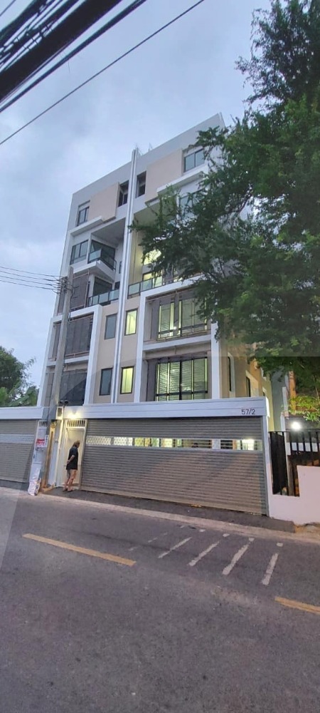 For RentHome OfficeRama9, Petchburi, RCA : 🔥Urgent for rent🔥Home office 6 floors with elevator Soi Rama 9 26, parking for 3 cars, suitable for an office, clinic and as a residence, good location near Bangkok Hospital, can go to Phetchaburi.