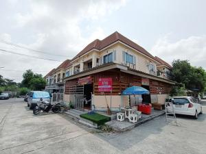 For SaleTownhouseBang kae, Phetkasem : 2-story townhouse for sale, Chananthorn Windmill Village, along Klong Phasi Charoen Road, South Side, corner house, Main Road, beginning of the project, suitable location for trading, 24.5 sq m.