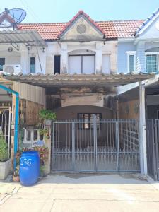 For SaleTownhouseLadprao101, Happy Land, The Mall Bang Kapi : Land for sale with house structure