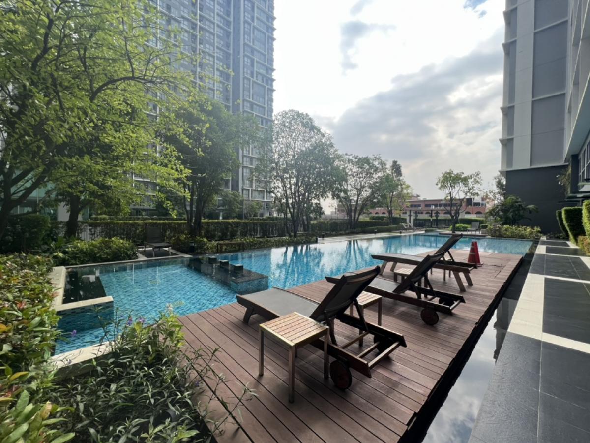 For SaleCondoOnnut, Udomsuk : You cant find this price anymore. 1 bedroom, 30 sq m., good high floor, Ideo Mobi Sukhumvit 81, condo near BTS On Nut, call 062-339-3663.