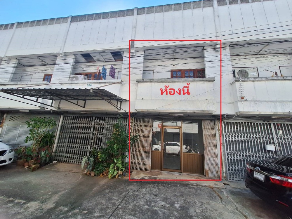 For SaleShophouseLampang : 2-story commercial building for sale, Mueang District, Lampang, convenient travel.