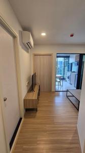 For RentCondoChokchai 4, Ladprao 71, Ladprao 48, : For rent CHEWATHAI HALLMARK Lat Phrao Chokchai 4 1bed plus 40 sq m. Fully furnished, ready to move in.