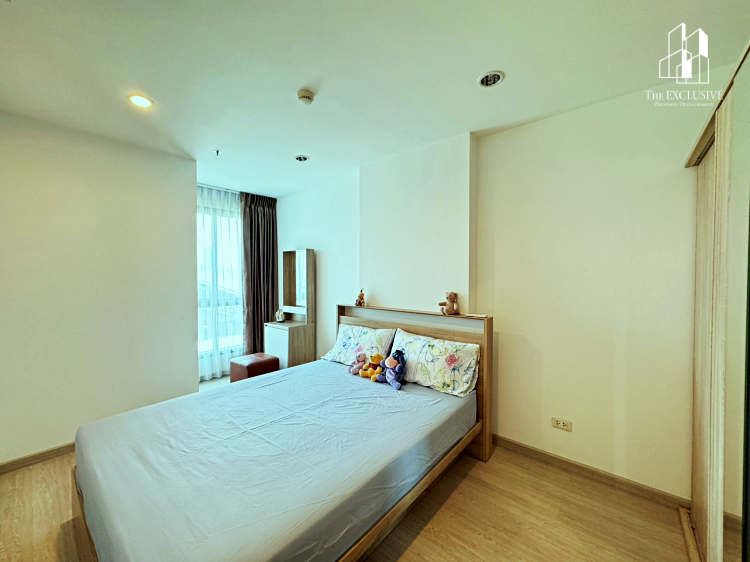 For SaleCondoPinklao, Charansanitwong : Condo for sale Ideo Mobi Charan - Interchange near MRT Bang Khun Non with furniture.