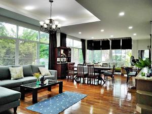 For RentHouseSamut Prakan,Samrong : Ready-to-move Windmill Park Bangna 4 Bedrooms For Rent