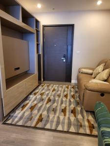 ให้เช่าคอนโดสยาม จุฬา สามย่าน : Rent !! The Room Rama 4 45.6 sqm 23k ด่วน !!