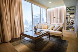 For RentCondoSukhumvit, Asoke, Thonglor : Luxury condo for rent, Celes Asoke, beautifully decorated room, large room, fully furnished. Ready to move in