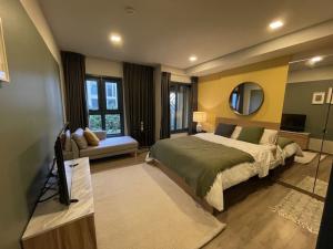 For SaleCondoOnnut, Udomsuk : P10080424 For Sale/For Sale Condo The Base Sukhumvit 50 (The Base Sukhumvit 50) 1 bedroom, 26 sq m, 6th floor, Building A, beautiful room, fully furnished, ready to move in.