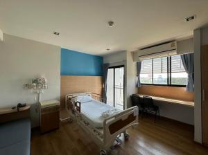 For RentOfficePattanakan, Srinakarin : 📣Space for rent, 4th floor, Sirin Hospital, Serene Hospital, Krungthep Kreetha, suitable for a clinic.