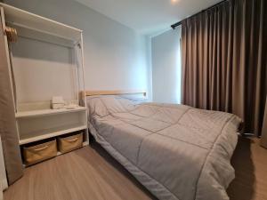 For RentCondoThaphra, Talat Phlu, Wutthakat : Life Sathorn sierra, 1 bedroom +1 extra room available and ready for rent. New condo near bts Talat Phlu