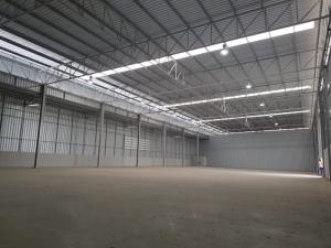 For RentWarehouseLadkrabang, Suwannaphum Airport : 👉Warehouse for rent, location Lat Krabang, road in front of the project 12 meters, large cars can enter and exit. Suitable for distribution center storage warehouse