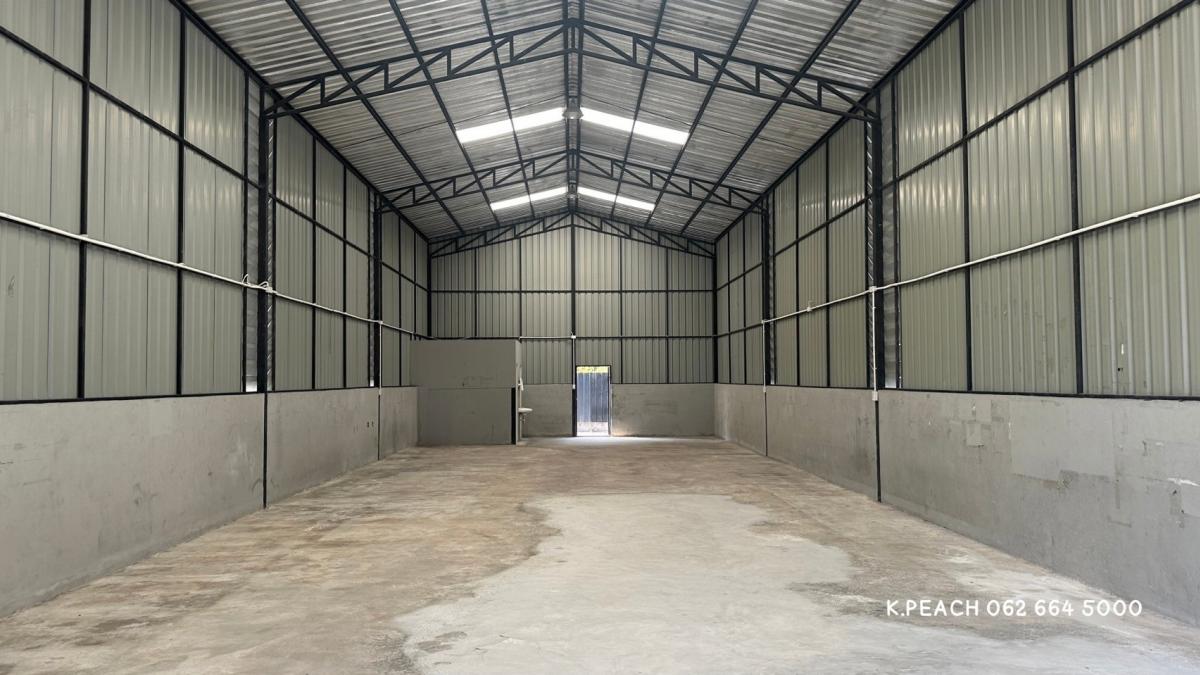 For RentWarehouseRatchadapisek, Huaikwang, Suttisan : For rent💥Ratchada Warehouse connected to Ratchadaphisek Road, Lat Phrao Road🔥 Suitable for distribution center, warehouse.