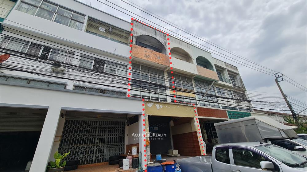 For SaleShophouseLadkrabang, Suwannaphum Airport : 3-stories commercial building for sale Paradise Terrace next to Romklao Road very cheap price.