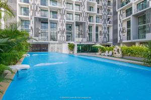 For SaleCondoBangna, Bearing, Lasalle : Selling cheap with tenant There are 2 rooms next to each other. Swimming pool view Beyond Sukhumvit (Beyond Sukhumvit) near BTS Udomsuk (1.63 million)