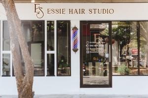 For LeaseholdShophouseLadprao101, Happy Land, The Mall Bang Kapi : Hair salon for rent, next to a smooth road, urgent, Chalong Rath, old timber project, only 290,000 baht, everything included.