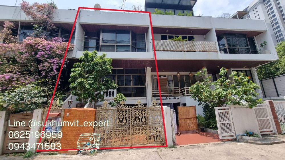 For RentTownhouseSukhumvit, Asoke, Thonglor : BTS Phrom Phong for rent, 3-story townhouse with rooftop, suitable for a hostel, clinic, shop, accepting all legal businesses.
