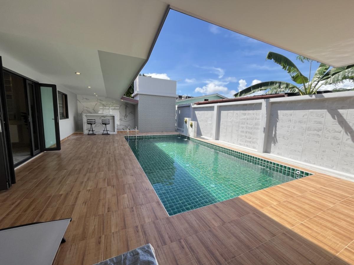 For RentHousePhuket : Modern pool villa for rent and sale, Rawai Sai Yuan zone.